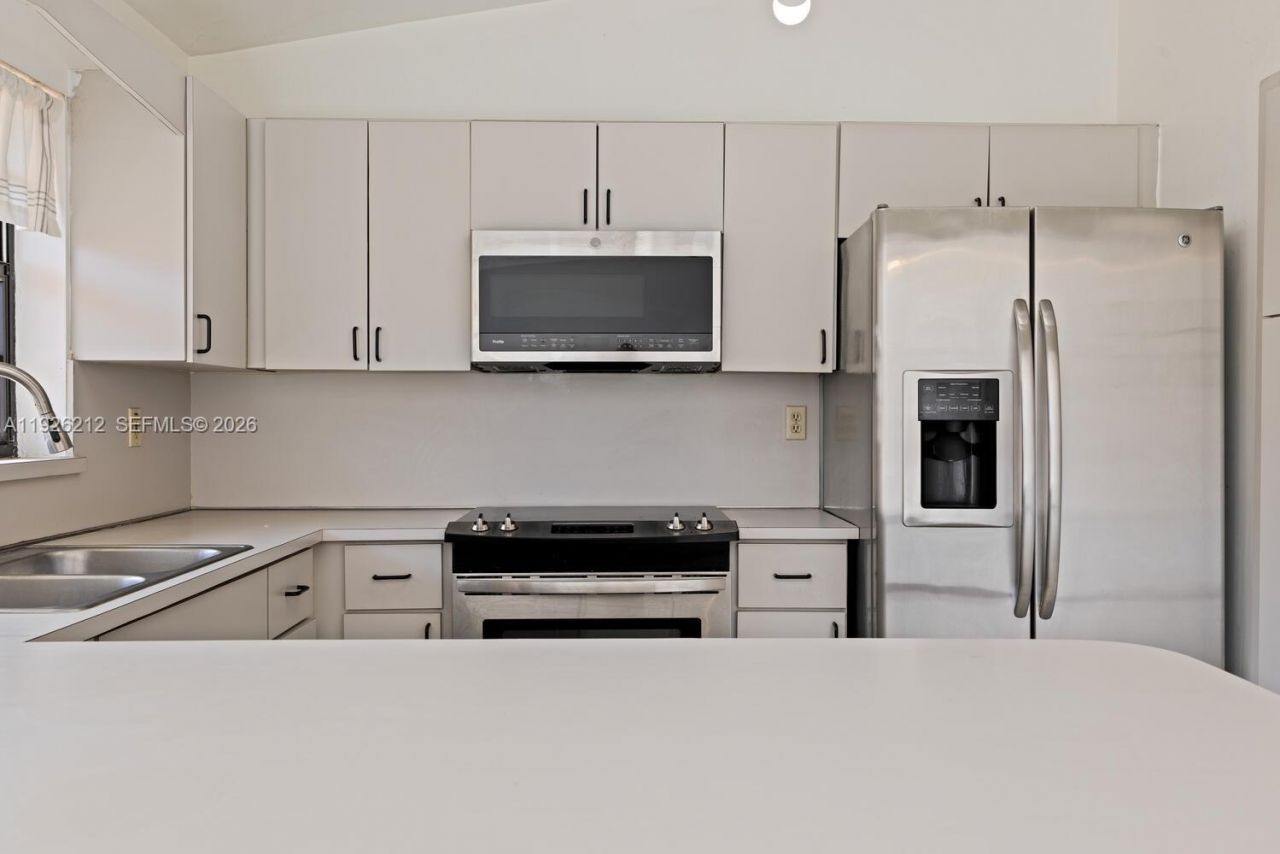 12770 NW 11th St, Miami, FL 33182 Photo