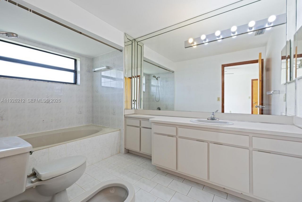 12770 NW 11th St, Miami, FL 33182 Photo