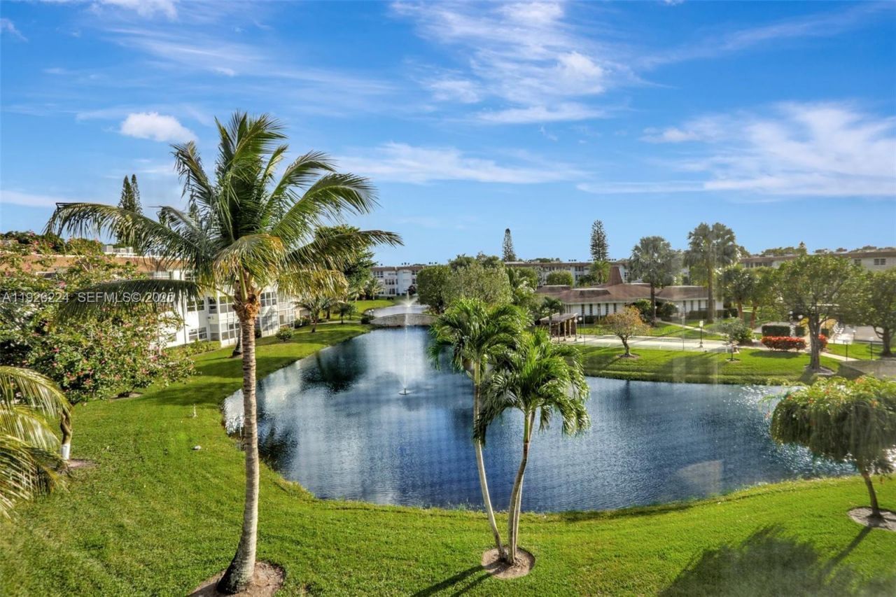 4806 NW 36th St, Unit 605, Lauderdale Lakes, FL 33319 Photo