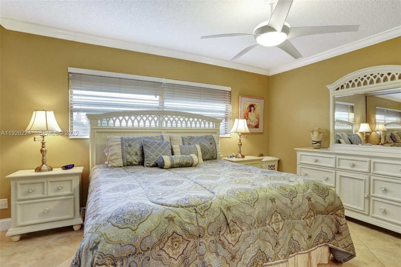 4806 NW 36th St, Unit 605, Lauderdale Lakes, FL 33319 Photo