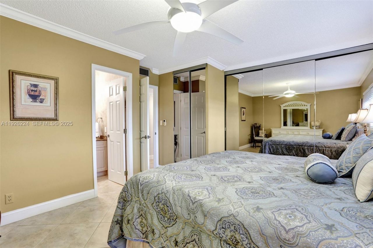 4806 NW 36th St, Unit 605, Lauderdale Lakes, FL 33319 Photo