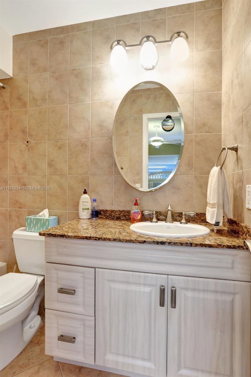 4806 NW 36th St, Unit 605, Lauderdale Lakes, FL 33319 Photo