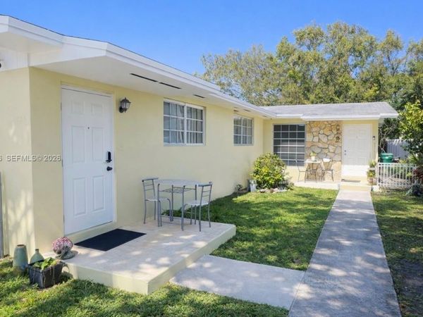 2275 SW 15th St, Miami, FL 33145