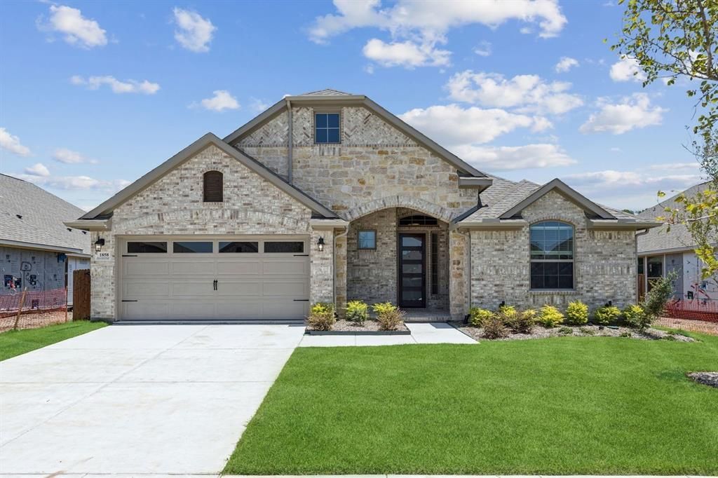 720 Cherry Bark Trail, Waxahachie, TX 75165 Main Photo