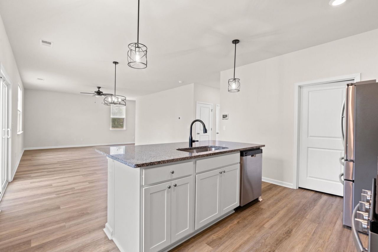 331 Picnic Basket Pl. Photo 11