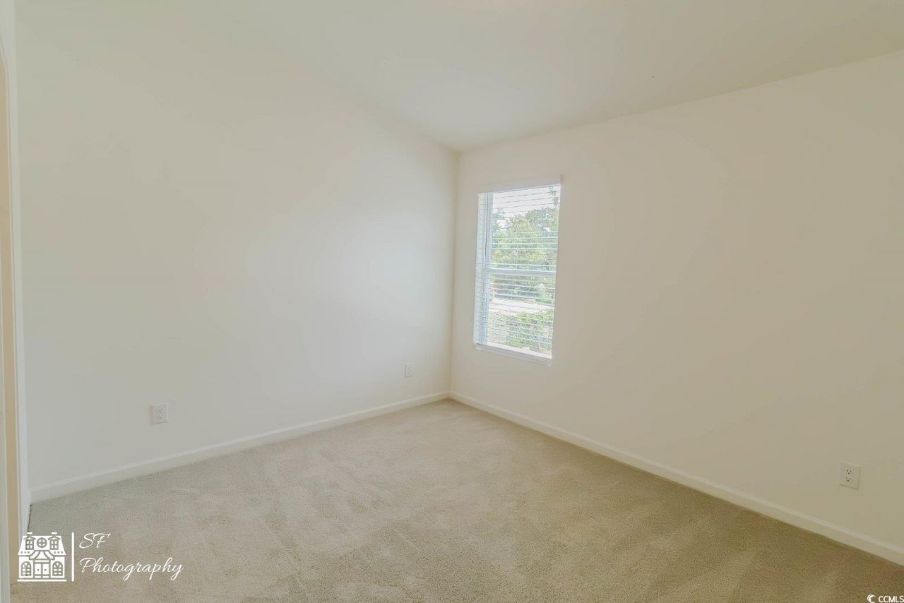 143 Crescent Way Photo 7