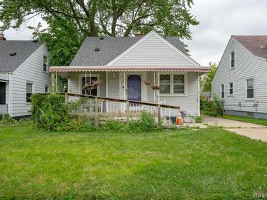 23011 Normandy Avenue, Eastpointe, MI 48021