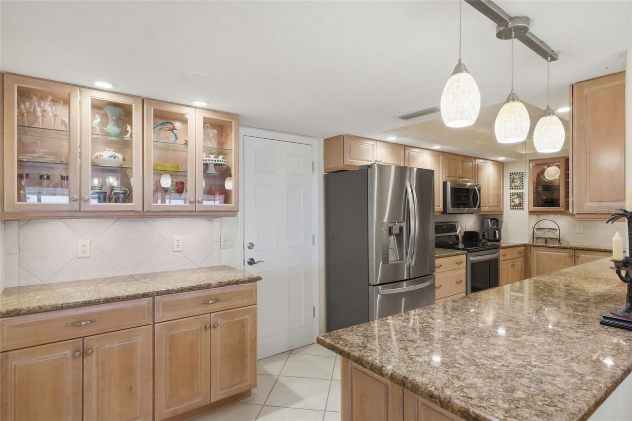 1750 Benjamin Franklin Drive, Unit 9B, Sarasota, FL 34236 Photo