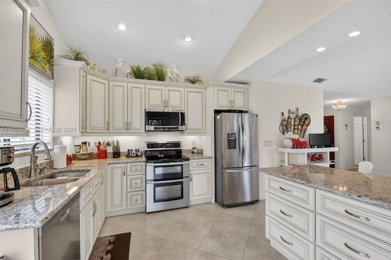 3259 Perimeter Dr, Unit 3259, Greenacres, FL 33467 Photo
