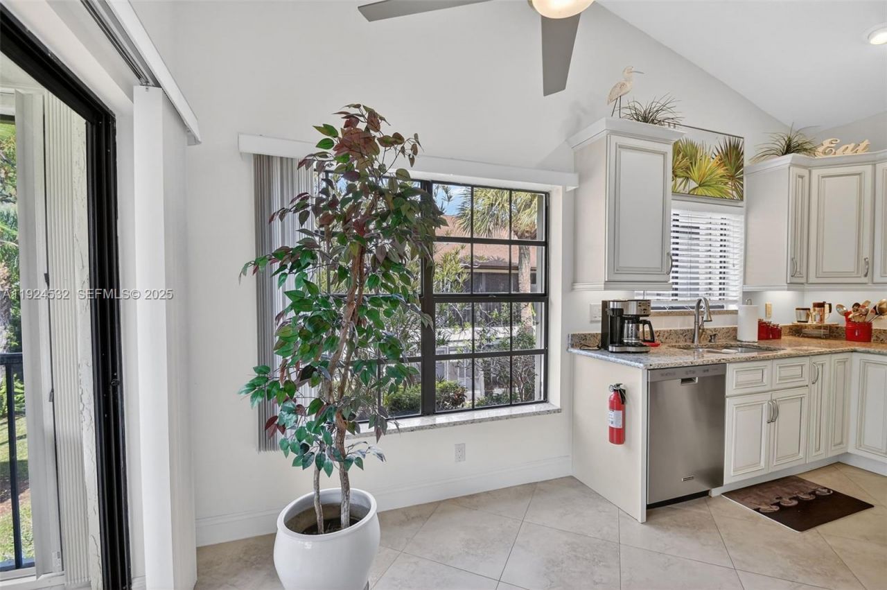3259 Perimeter Dr, Unit 3259, Greenacres, FL 33467 Photo