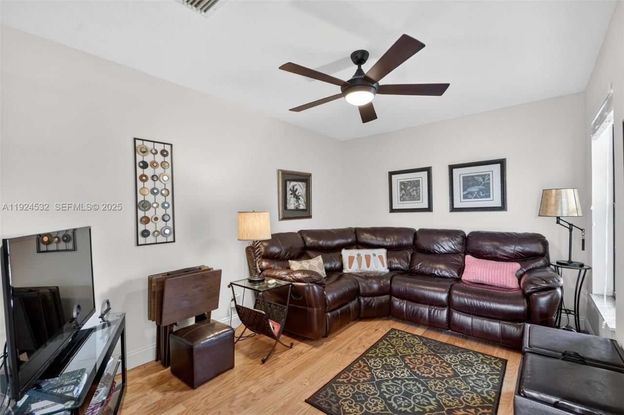 3259 Perimeter Dr, Unit 3259, Greenacres, FL 33467 Photo