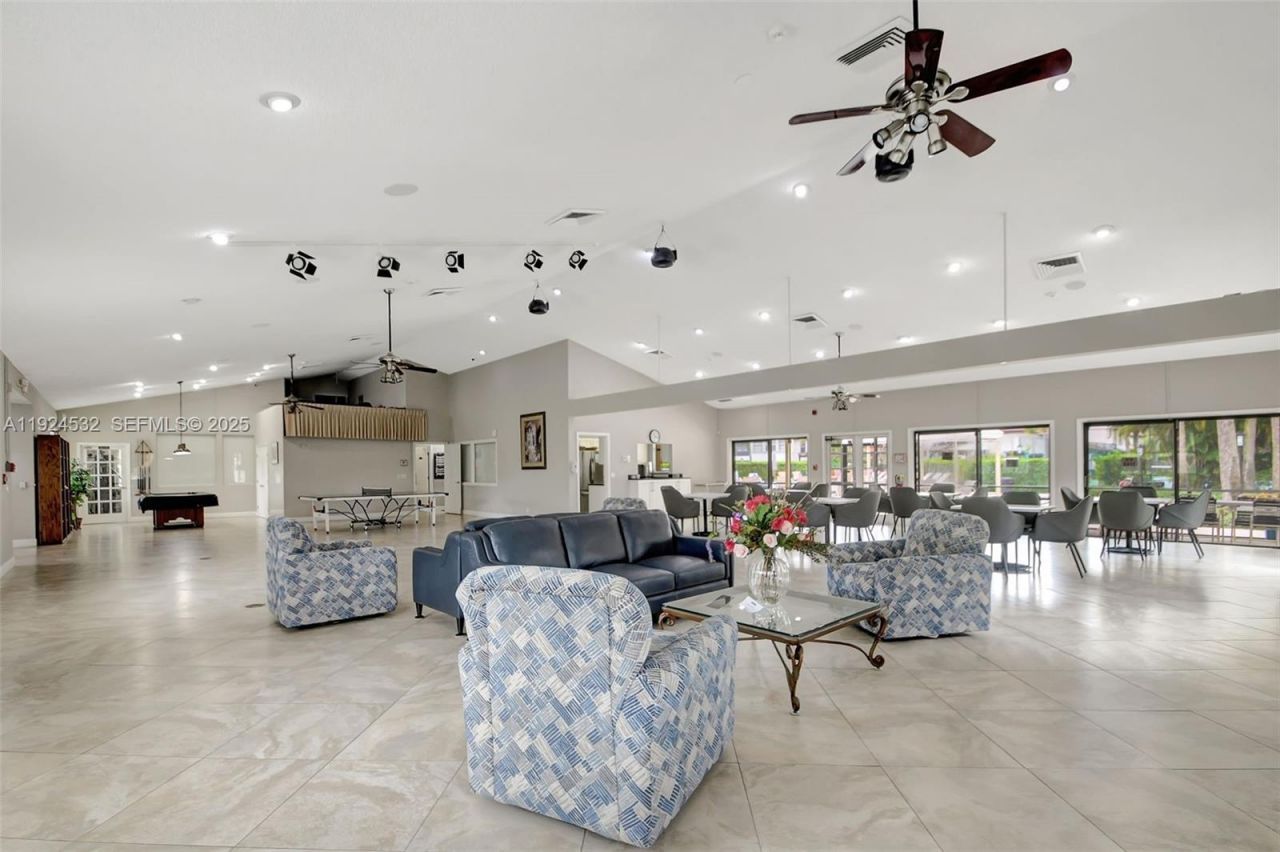 3259 Perimeter Dr, Unit 3259, Greenacres, FL 33467 Photo