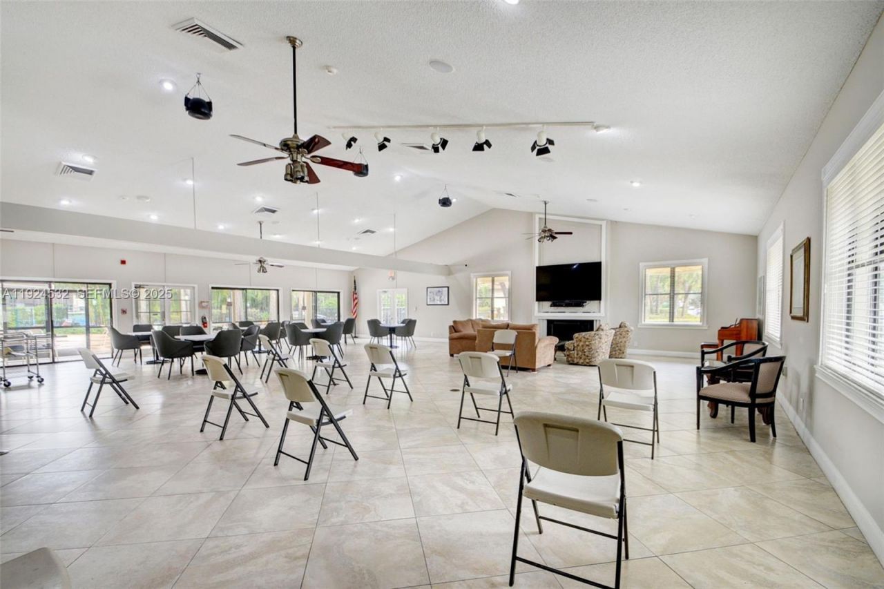 3259 Perimeter Dr, Unit 3259, Greenacres, FL 33467 Photo