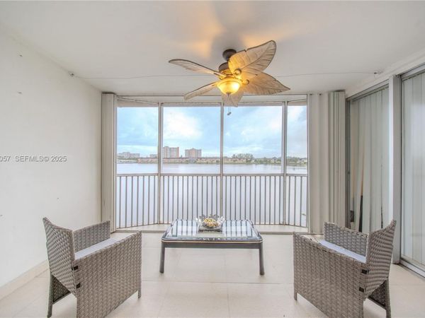 1660 NE 191st St, Unit 410-1, Miami, FL 33179