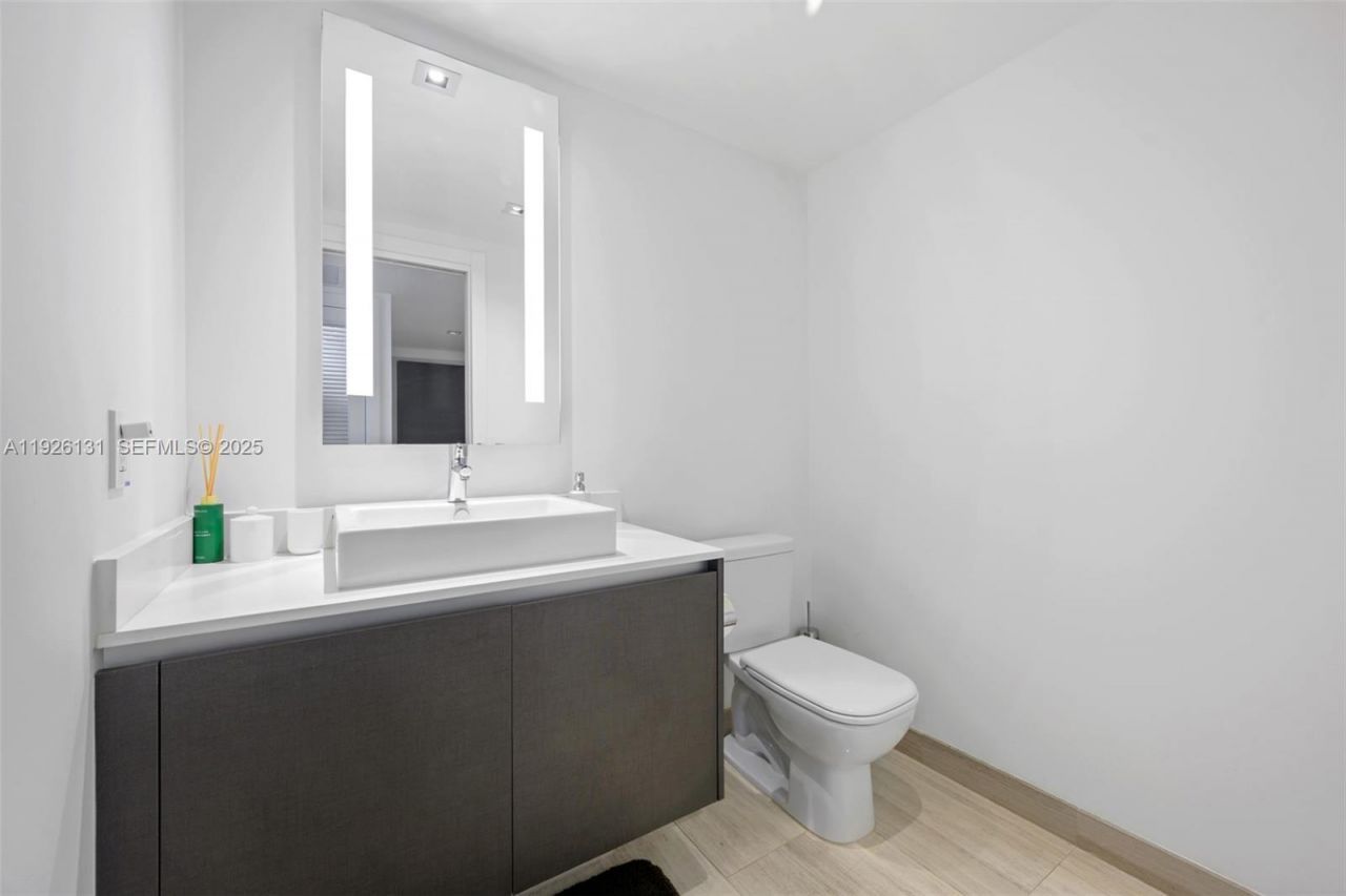 1451 Brickell Ave, Unit 1106, Miami, FL 33131 Photo