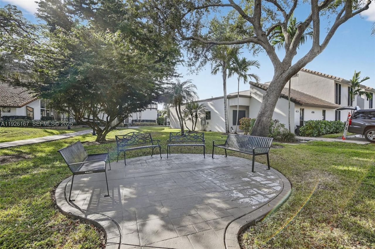 9703 N New River Canal Rd, Unit 103, Plantation, FL 33324 Photo