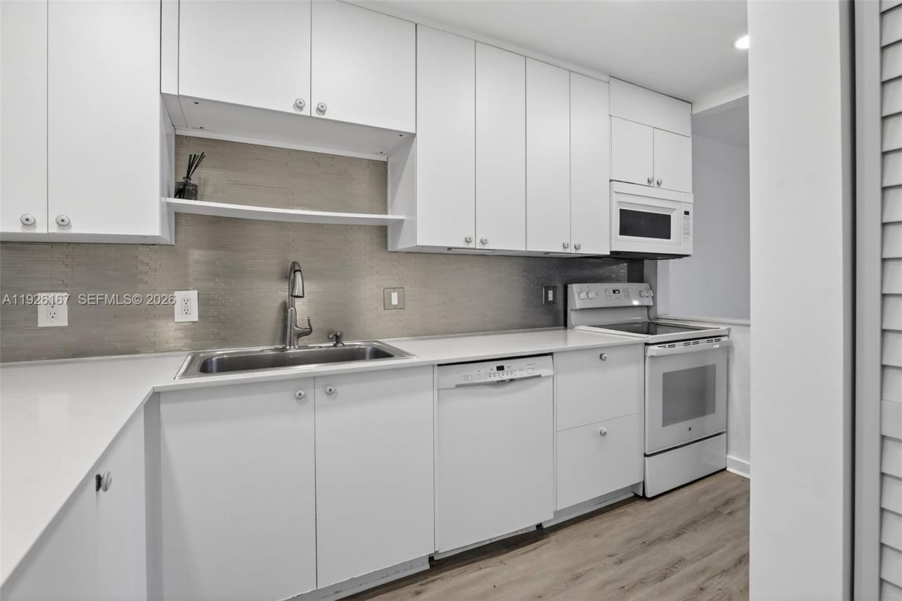 9703 N New River Canal Rd, Unit 103, Plantation, FL 33324 Photo