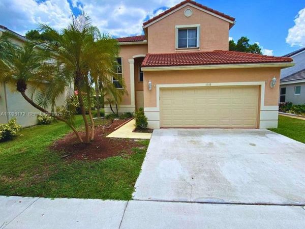 1032 Sequoia Ln, Weston, FL 33327