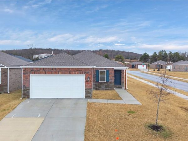5528 Steamboat Avenue , Springdale, AR 72764
