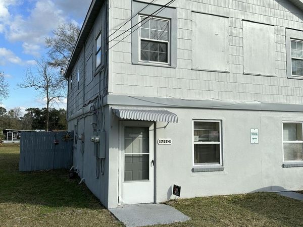 1717 LINDSEY Road, Jacksonville, FL 32221