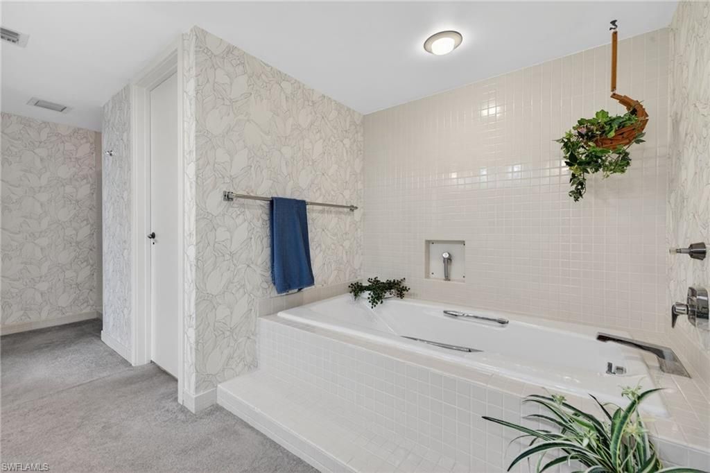 5260 S Landings Dr, Unit 502, Fort Myers, FL 33919 Photo