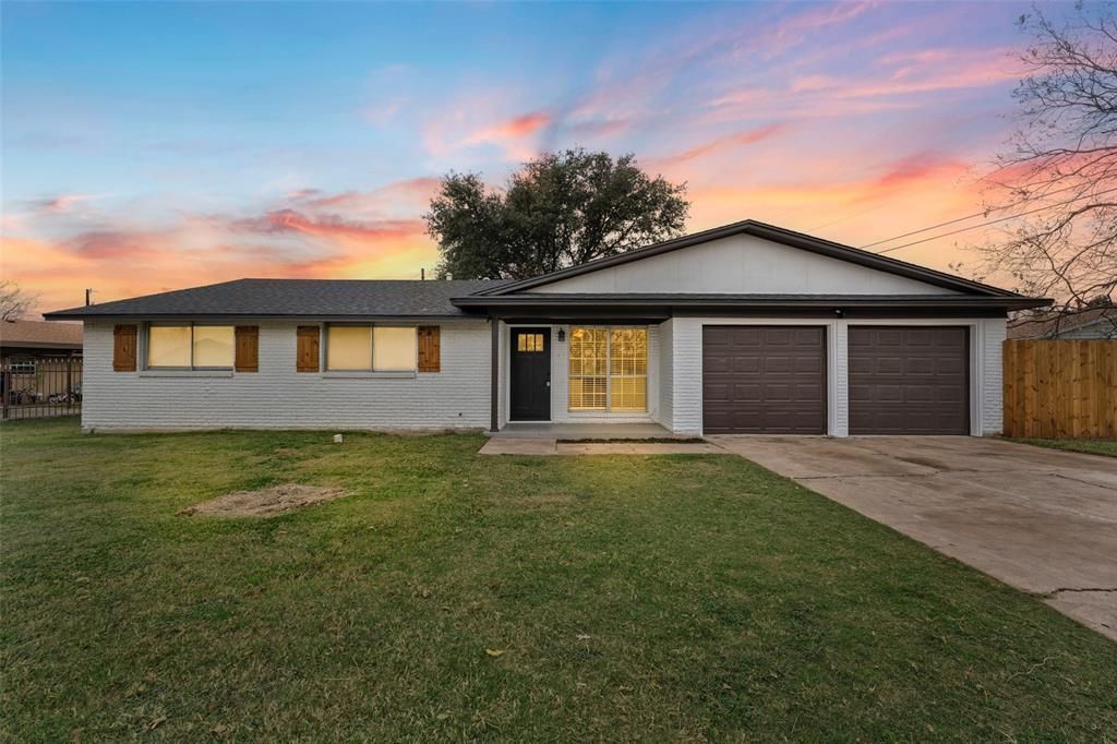 4300 Greenbriar Drive, Waco, TX 76705 Main Photo