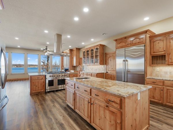 64521 E 256 Place, Grove, OK 74344