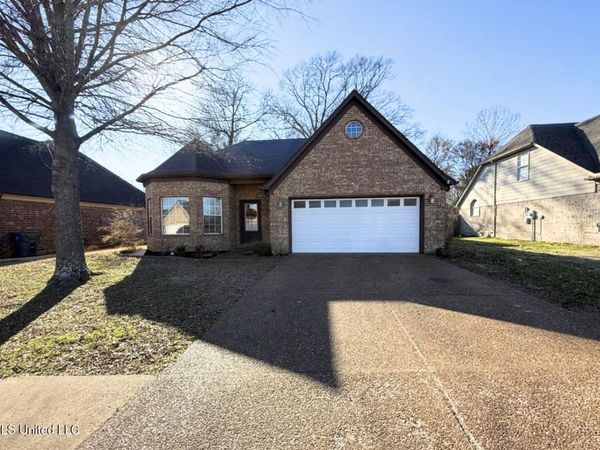 2833 S Mount Pleasant Street, Hernando, MS 38632