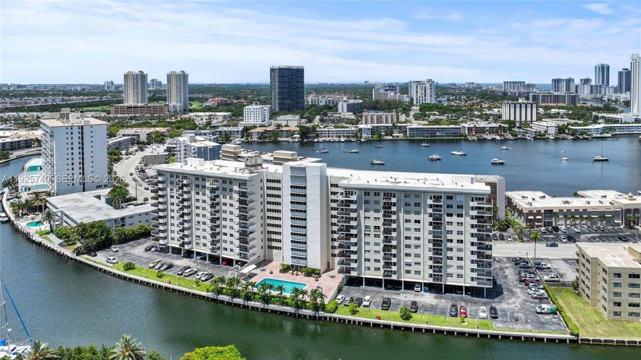401 Golden Isles Dr, Unit 512, Hallandale Beach, FL 33009 Photo