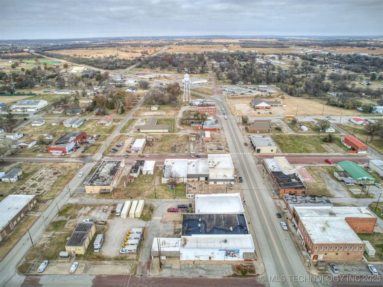 109 S Broadway Avenue, Haskell, OK 74436 Main Photo