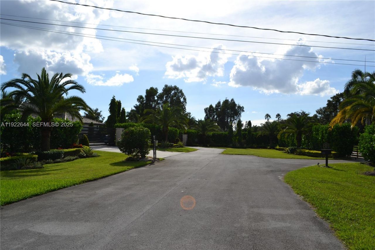 5425 SW 190th Ave, Southwest Ranches, FL 33332 Photo