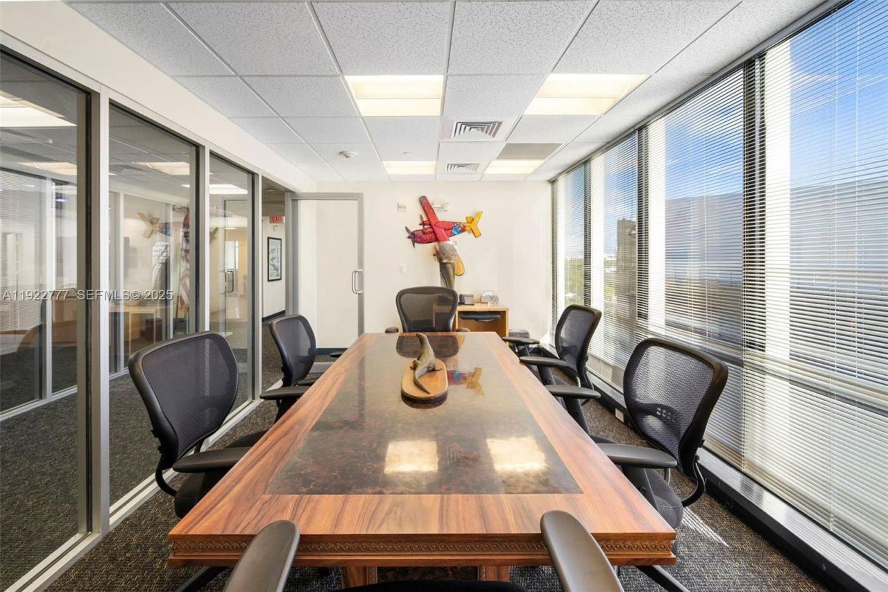 1680 Michigan Ave, Unit PH1A-PH1D, Miami Beach, FL 33139 Photo