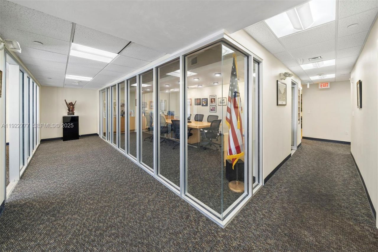 1680 Michigan Ave, Unit PH1A-PH1D, Miami Beach, FL 33139 Photo