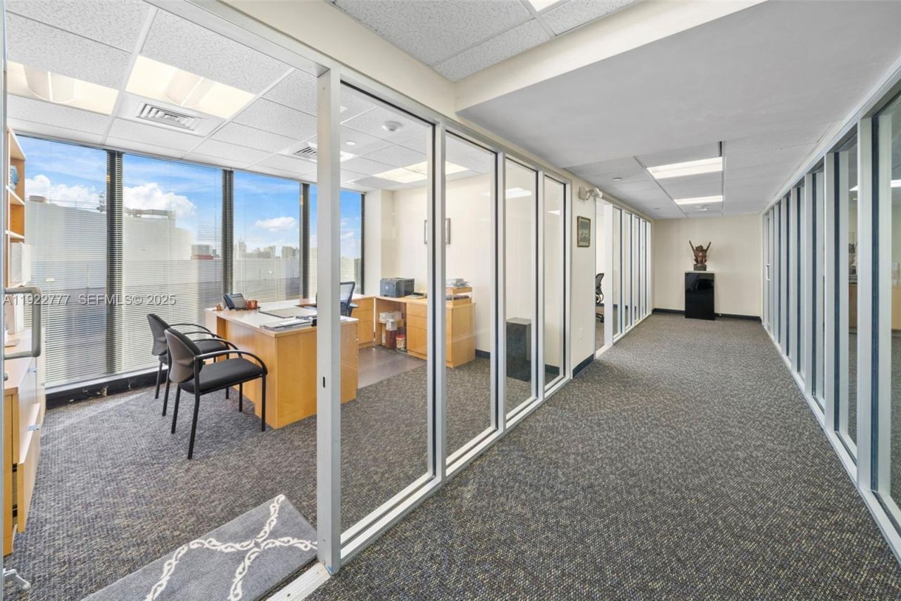 1680 Michigan Ave, Unit PH1A-PH1D, Miami Beach, FL 33139 Photo