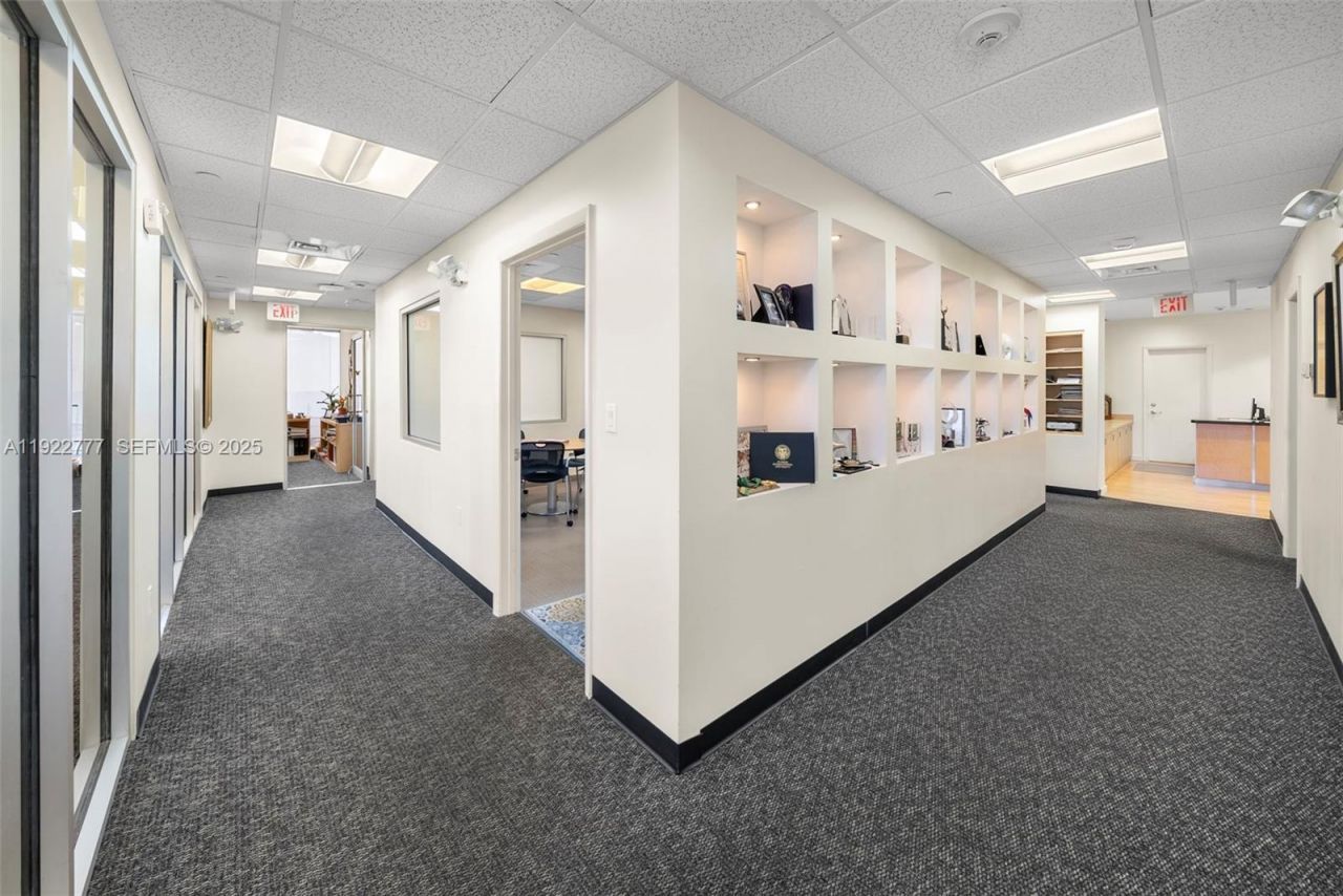 1680 Michigan Ave, Unit PH1A-PH1D, Miami Beach, FL 33139 Photo