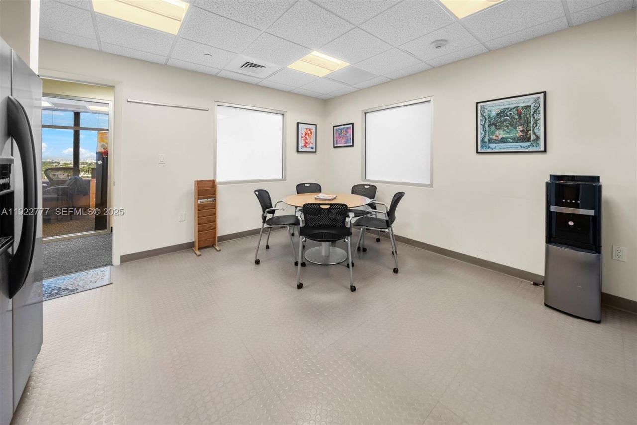 1680 Michigan Ave, Unit PH1A-PH1D, Miami Beach, FL 33139 Photo