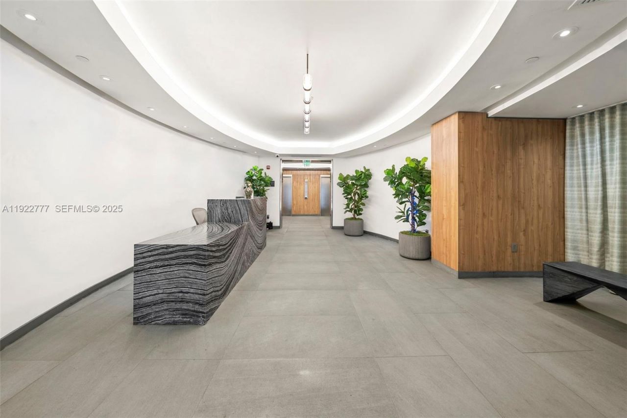 1680 Michigan Ave, Unit PH1A-PH1D, Miami Beach, FL 33139 Photo