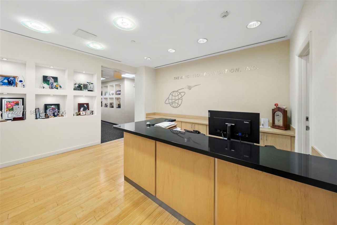 1680 Michigan Ave, Unit PH1A-PH1D, Miami Beach, FL 33139 Photo