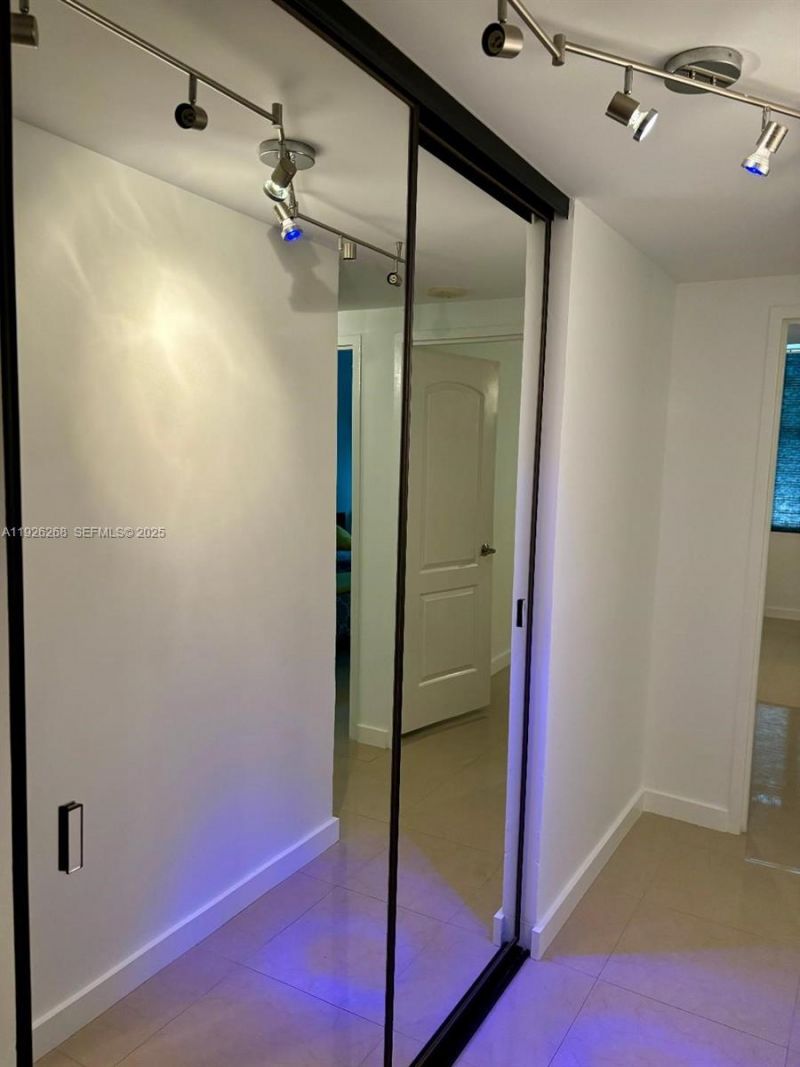 7441 Wayne Ave, Unit 1R, Miami Beach, FL 33141 Photo