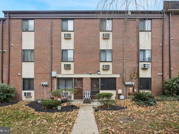 100 E GLENOLDEN AVENUE, Unit D-17, GLENOLDEN, PA 19036
