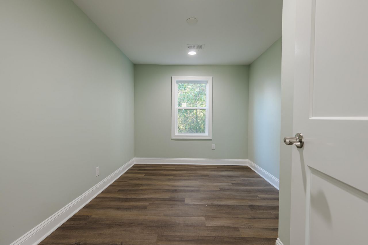 2213 Crosby Avenue Photo 13