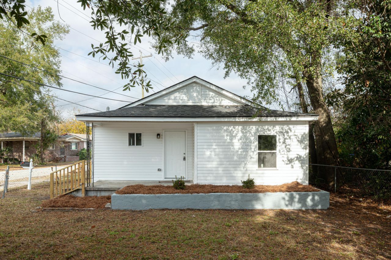 2213 Crosby Avenue Photo 18