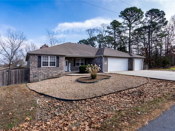 22 Bassingham Lane, Bella Vista, AR 72715