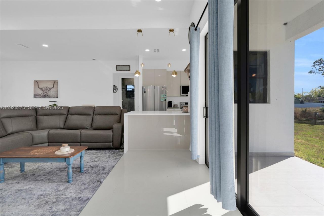 2250 10th Ter, Lehigh Acres, FL 33936 Photo