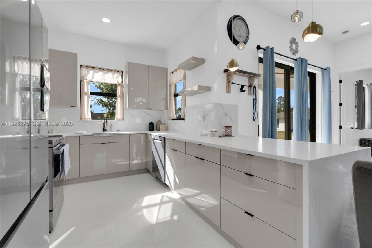 2250 10th Ter, Lehigh Acres, FL 33936 Photo