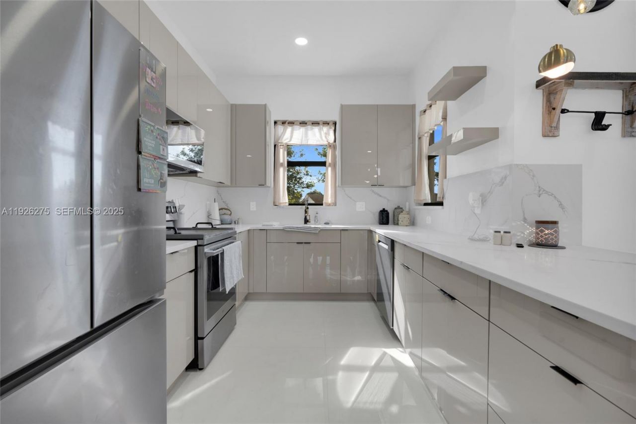 2250 10th Ter, Lehigh Acres, FL 33936 Photo