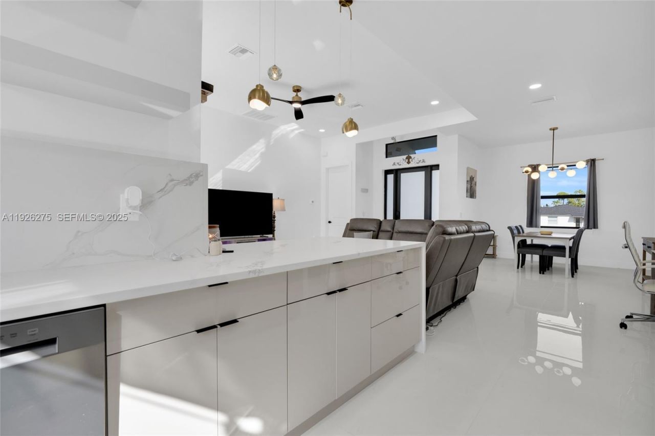 2250 10th Ter, Lehigh Acres, FL 33936 Photo