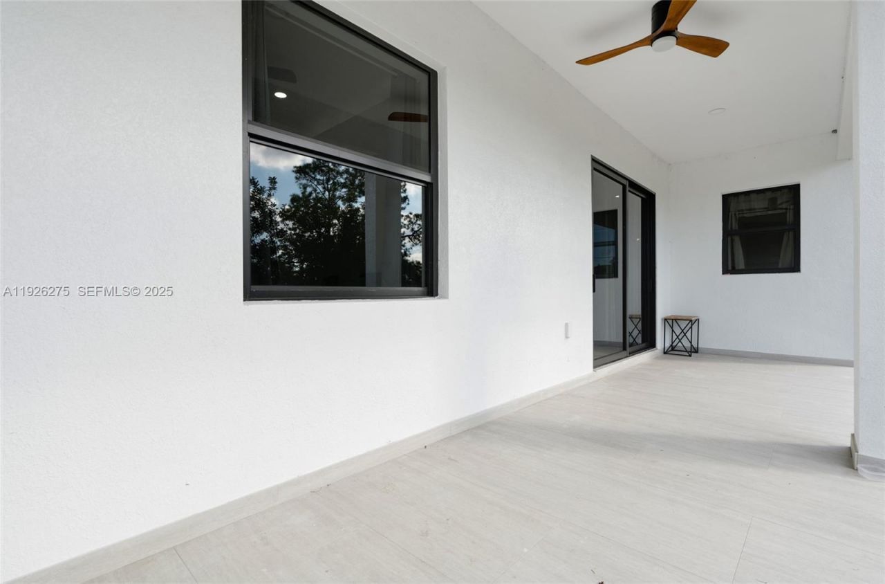 2250 10th Ter, Lehigh Acres, FL 33936 Photo