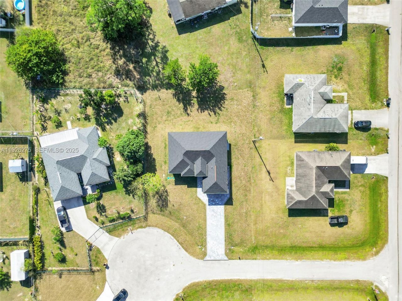 2250 10th Ter, Lehigh Acres, FL 33936 Photo