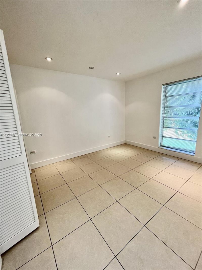 7250 SW 94th Pl, Unit B6, Miami, FL 33173 Photo